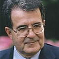  Romano Prodi remporte la primaire  gauche en Italie