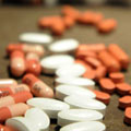 Act Up alerte sur des ruptures d'approvisionnement d'antirtroviraux dans les pharmacies  